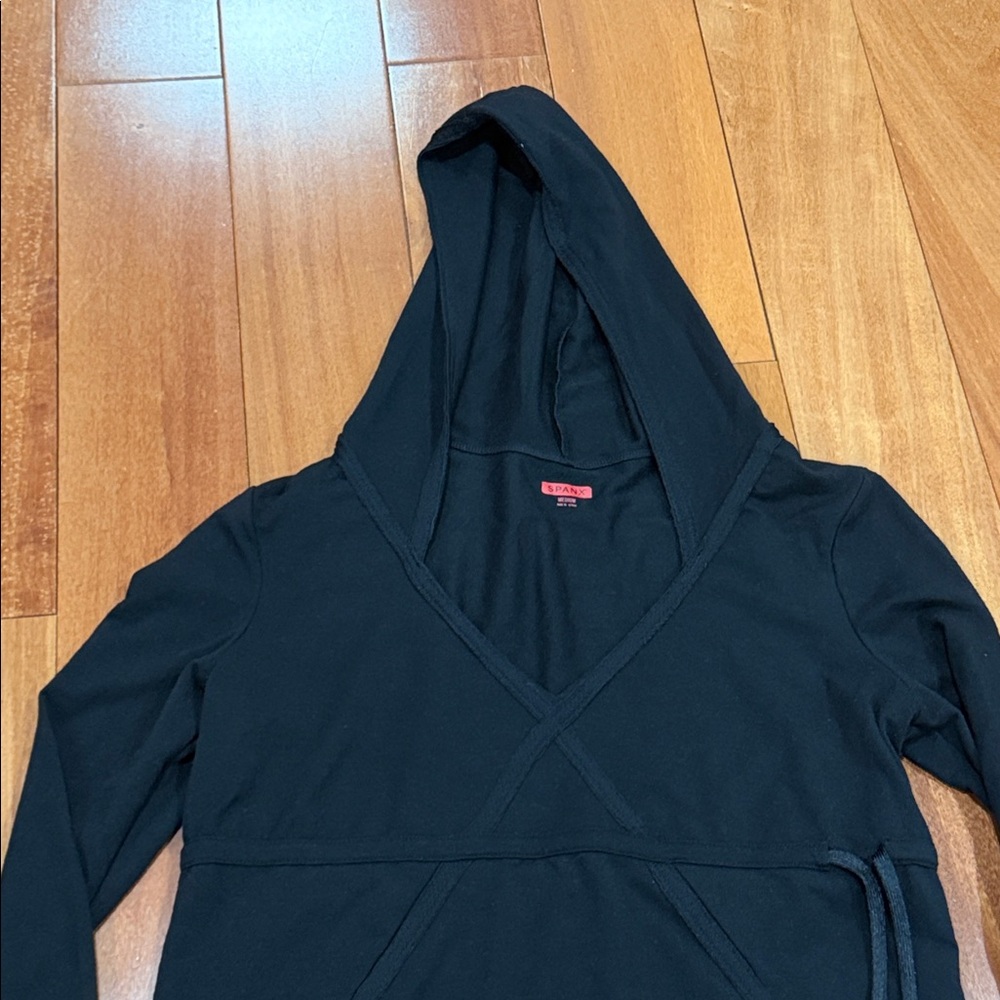 NWOT SPANX Women's Black Spanx Cinch-It Hoodie sweatshirt Size M - Picture 11 of 11